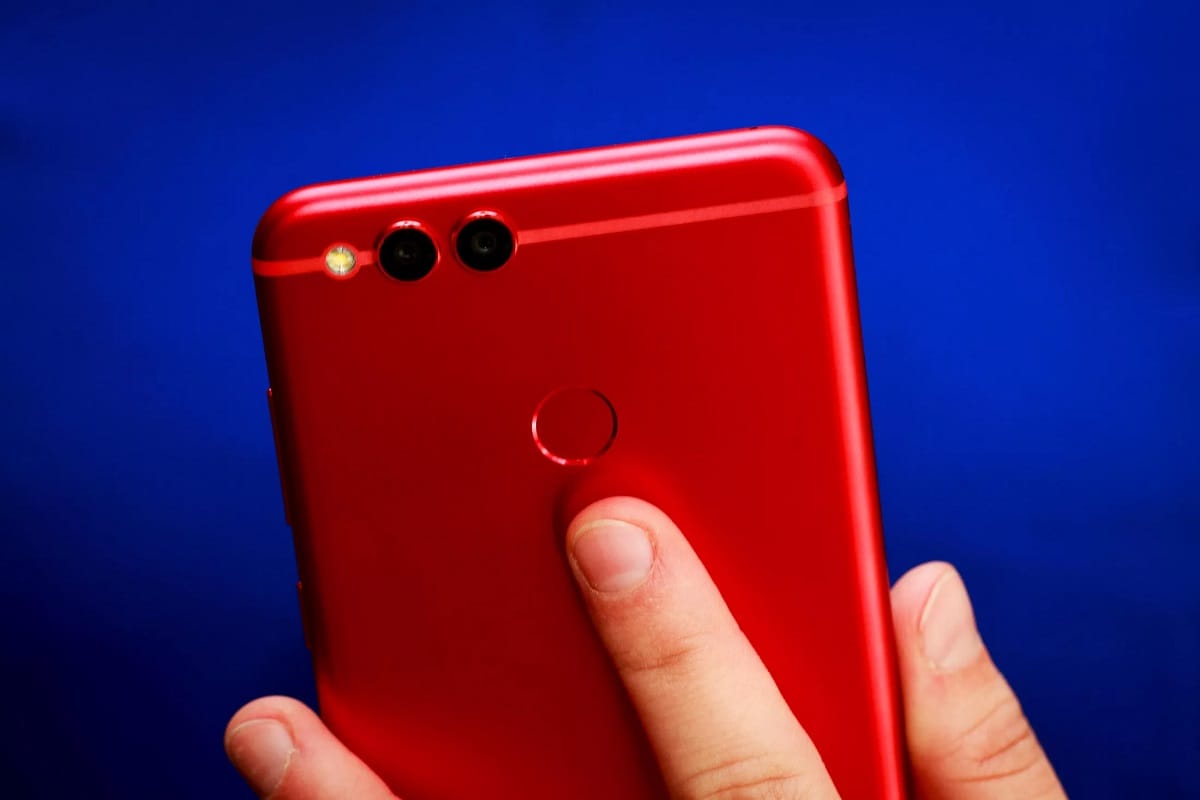 Honor 7X Red variant listed on Amazon at Rs 12999