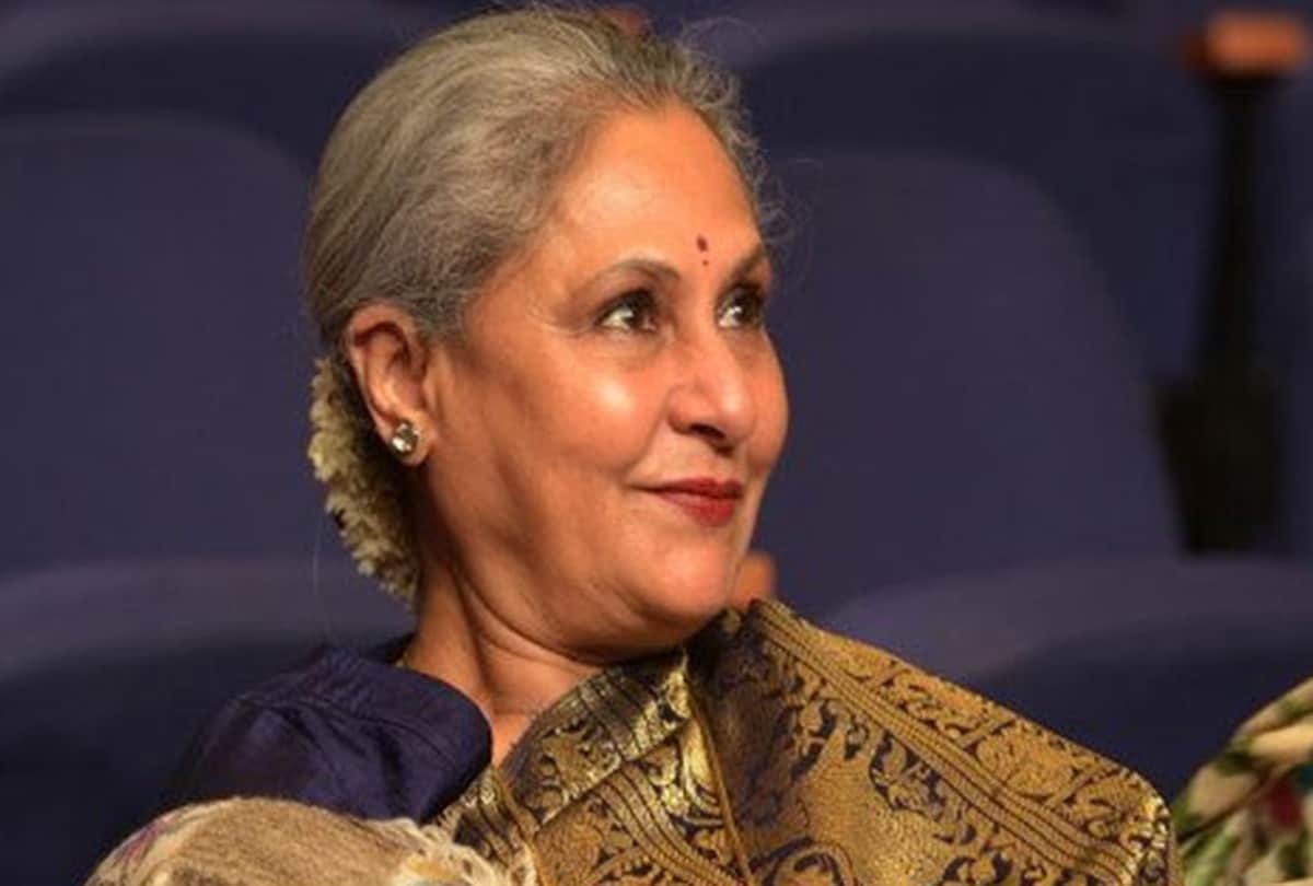 Jaya Bachchan and Shweta bachchan Dance performance video on Pallo Latke goes viral