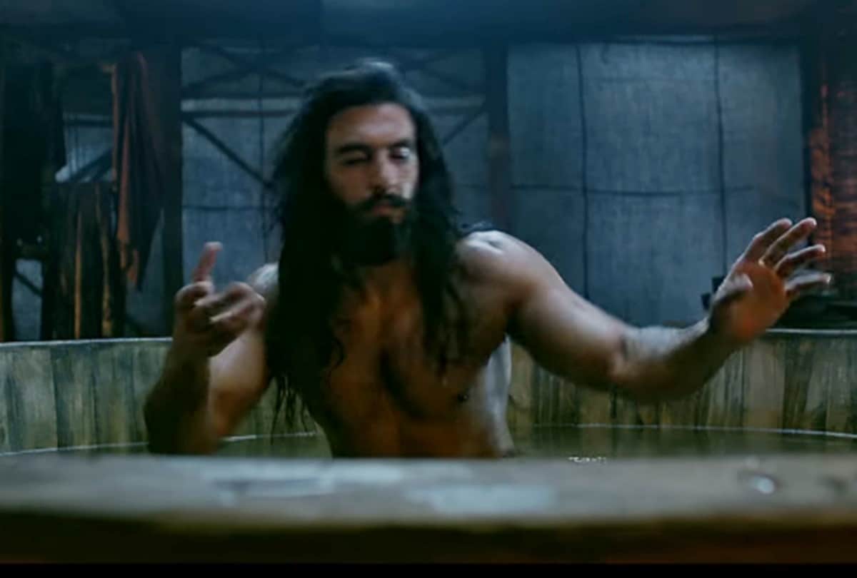Sanjay leela bhansali film Padmaavat new song binte dil video release