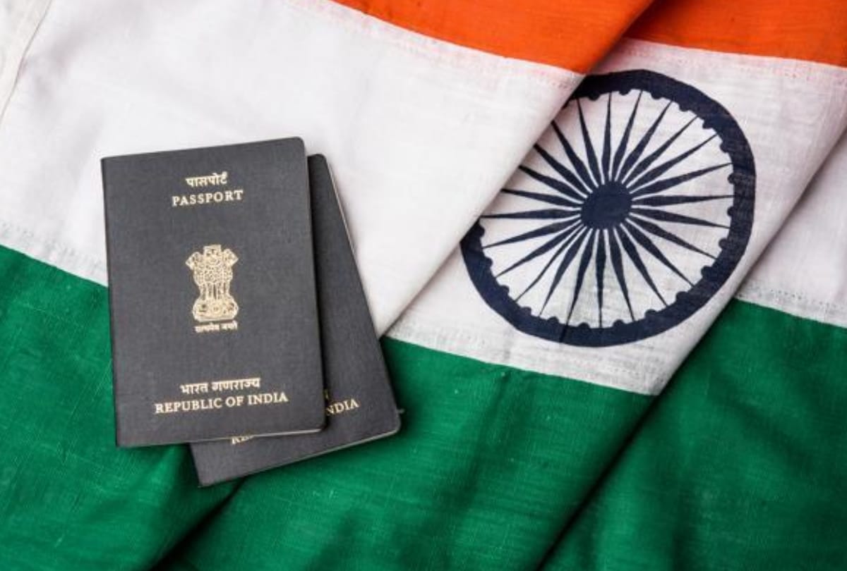 police gave clean chit to smuggler for making passport