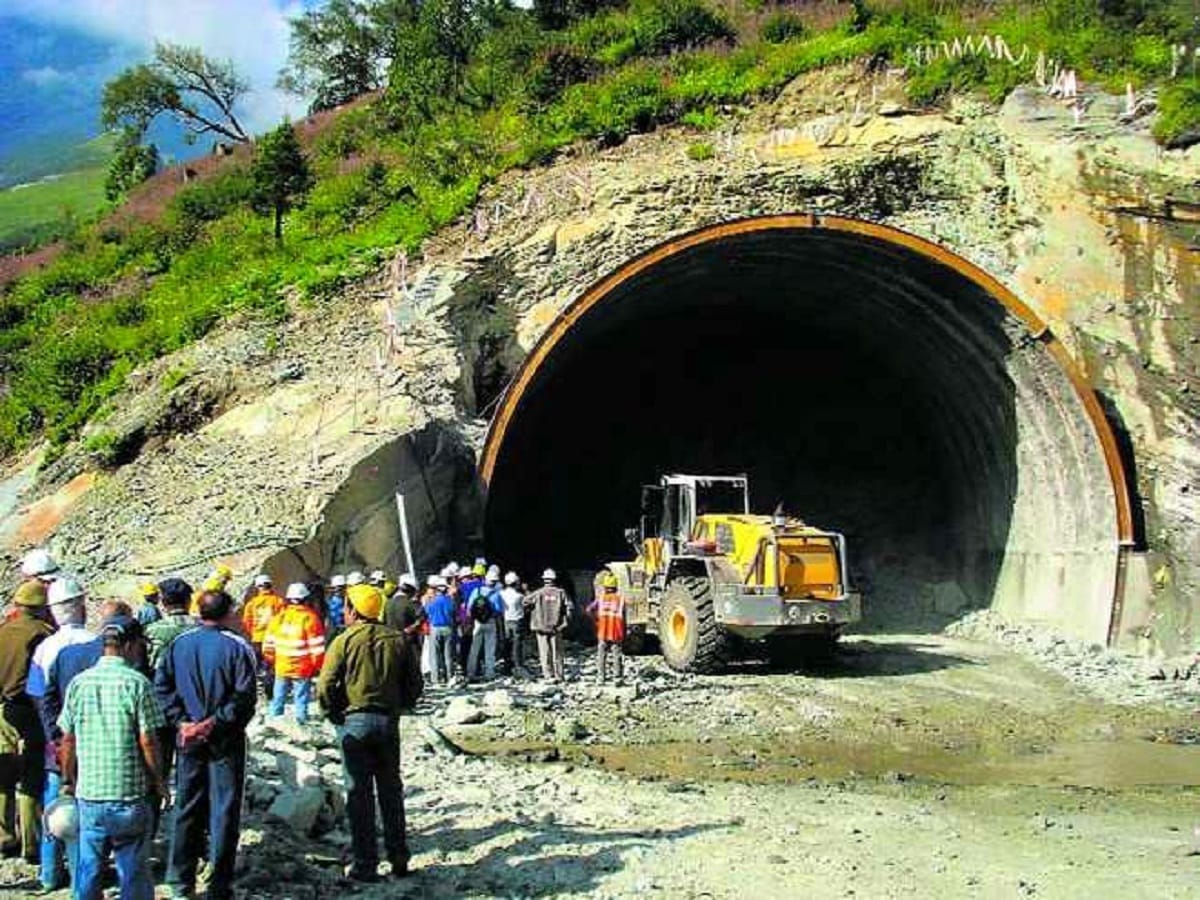 Rohtang Tunnel become a life saving for the people trapped in the crisis