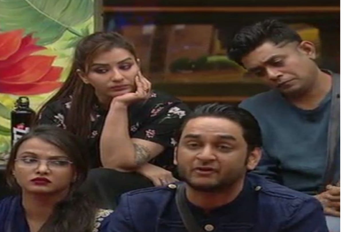Bigg Boss winner Shilpa Shinde spotted again in  Sabyasachi kitchen