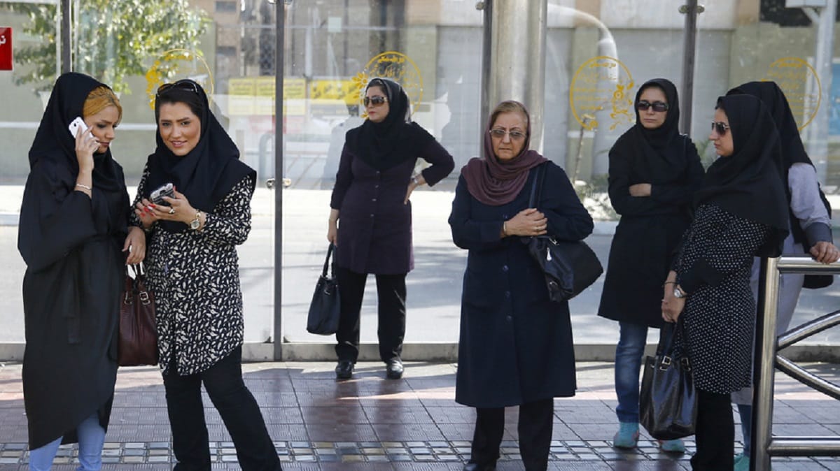 Iranian police arrest 29 women for Hijab protest
