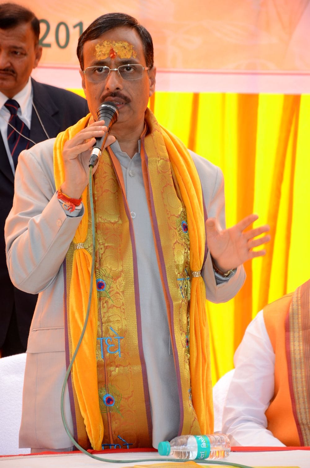 गरीब और अमीर को मिले समान शिक्षा