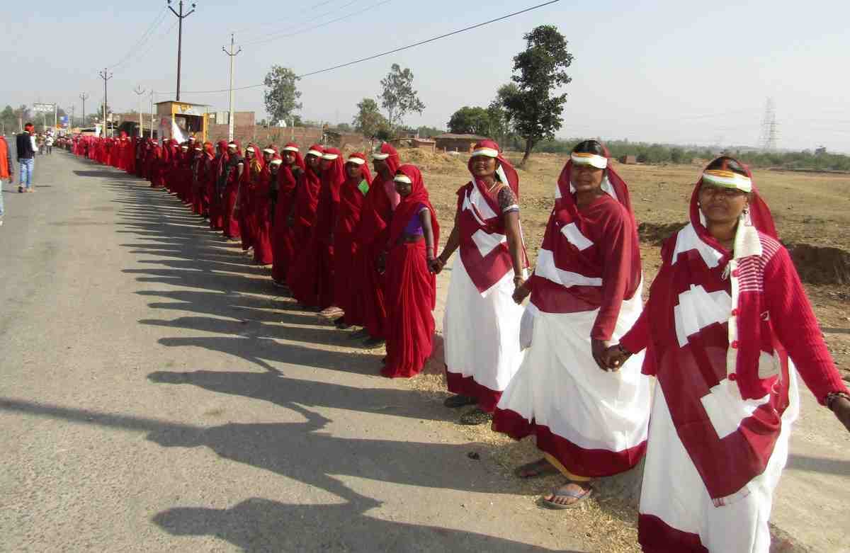 One hundred and thirty kilometer long human chain in sonbhadra