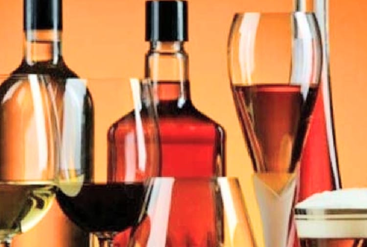 Liquor shops will remain open till 11 pm instead of 10 pm on 24 and 31 December in UP