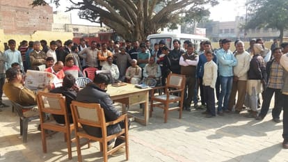 fire in tent house in kasganj creat tension