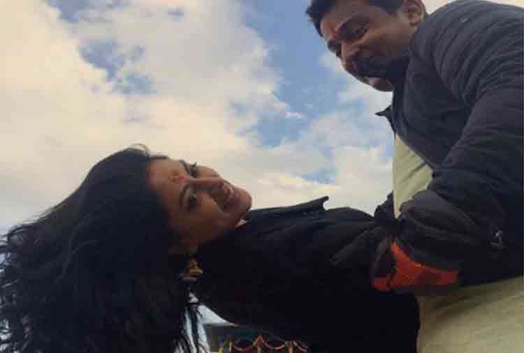 kavita kaushik and husband ronnit biswas special wedding anniversary