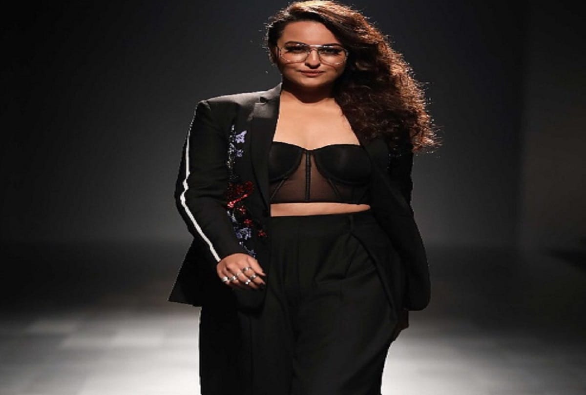 sonakshi sinha confirms sidharth and alia relationship in neha dupia show