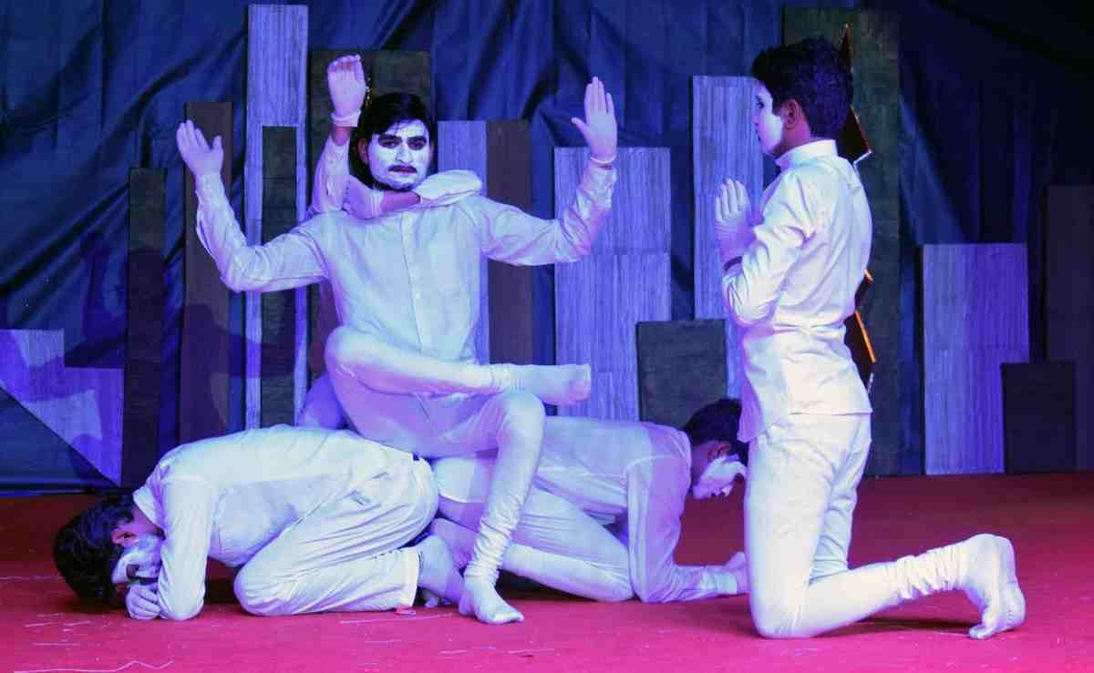 Srishti fest third day celebration in BHU