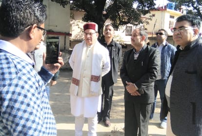 education minister suresh bhardwaj surprise visit in schools