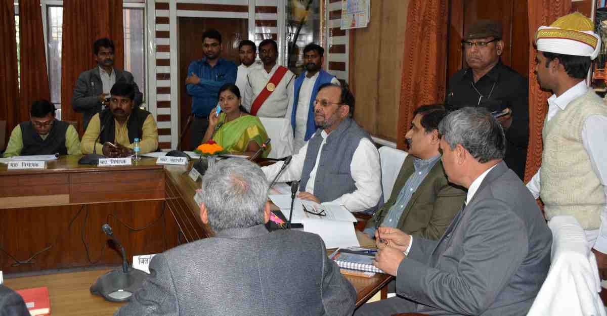 Suresh khanna take review meeting and three engineeers suspend