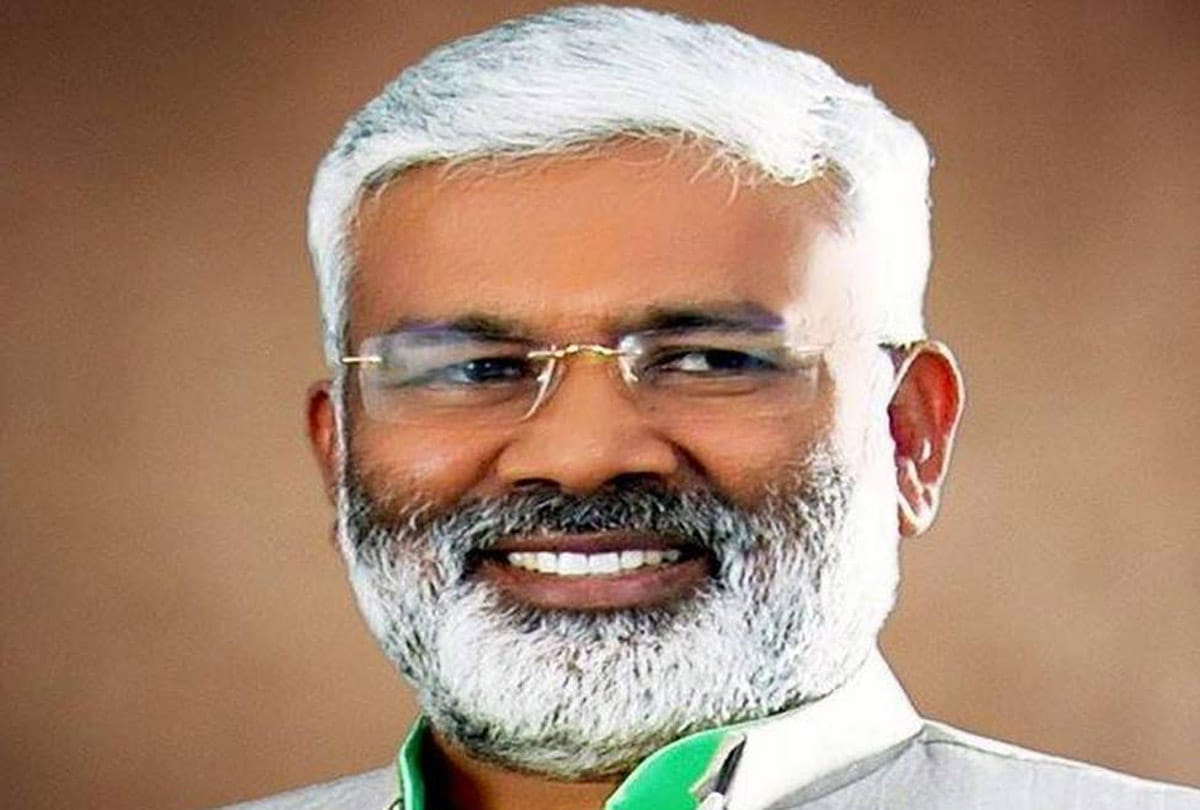 swatantra dev singh said only Azam and SP have trouble from Jai Shri Ram