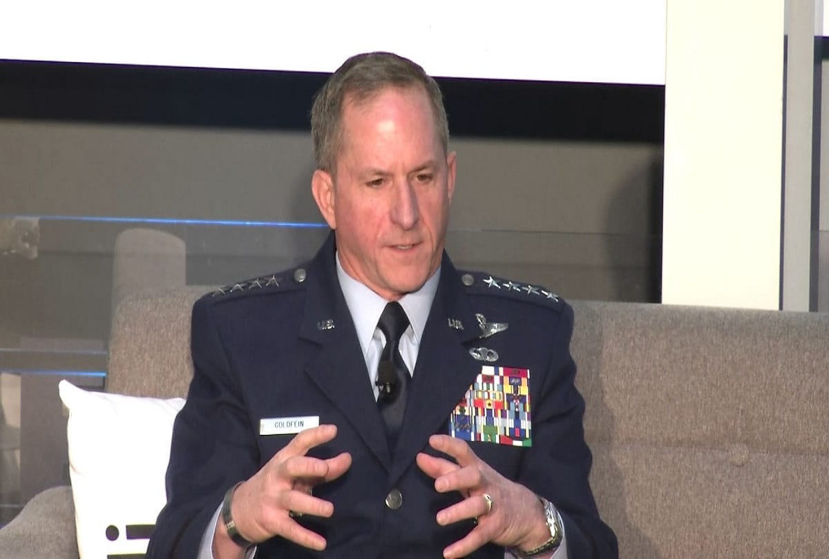 us air force chief going to fly in indian fighter Aircraft Tejas 