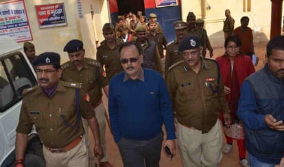 Mobiles found in varanasi district jail