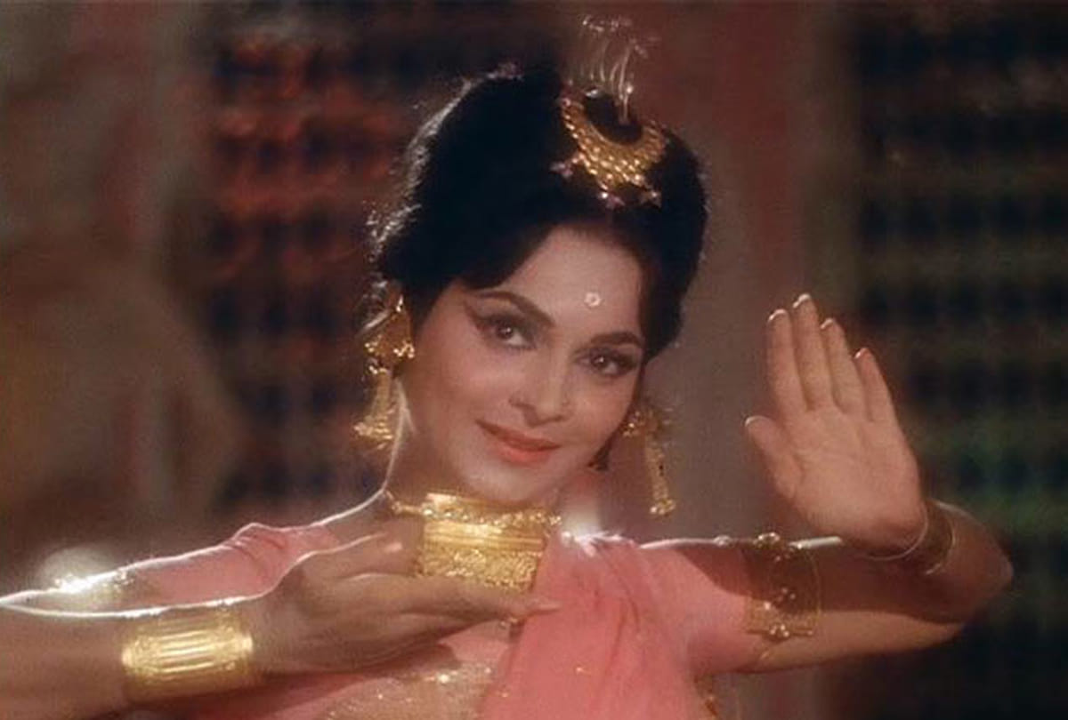 actress Waheeda Rehman birthday special