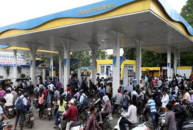 three foriegn companies in race for acquiring government stake in bpcl, including Russian companies