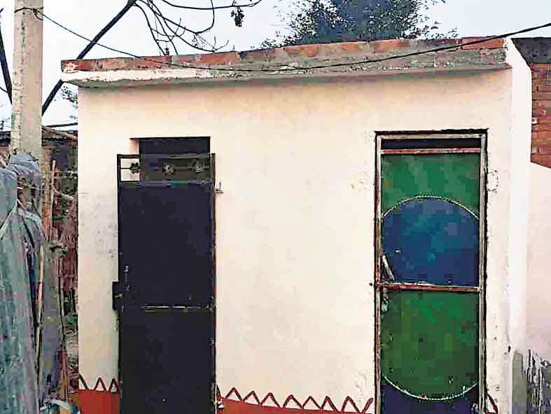 mother in law gifts a toilet to her newly married daughter in law in baghpat up