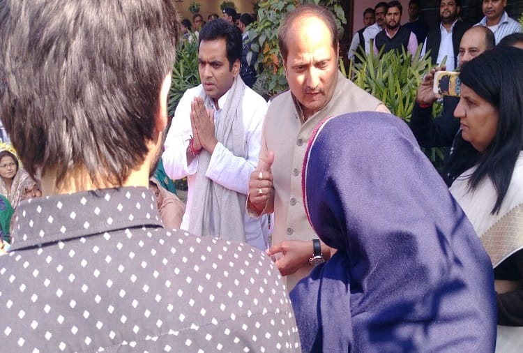 PHOTOS: Karaana sad, BJP leaders paid homage to Hukum Singh death