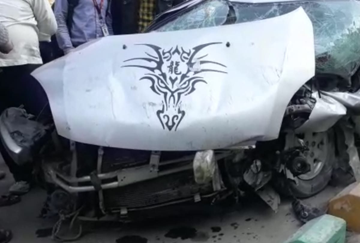 a car accident in the chinhat area due to over speed