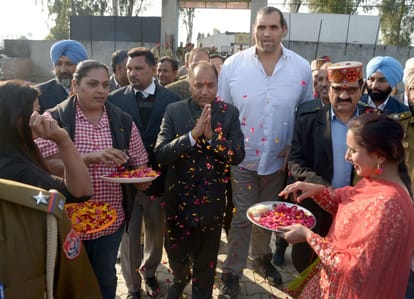 Himachal Pradesh CM and sports minister in Khali Academy