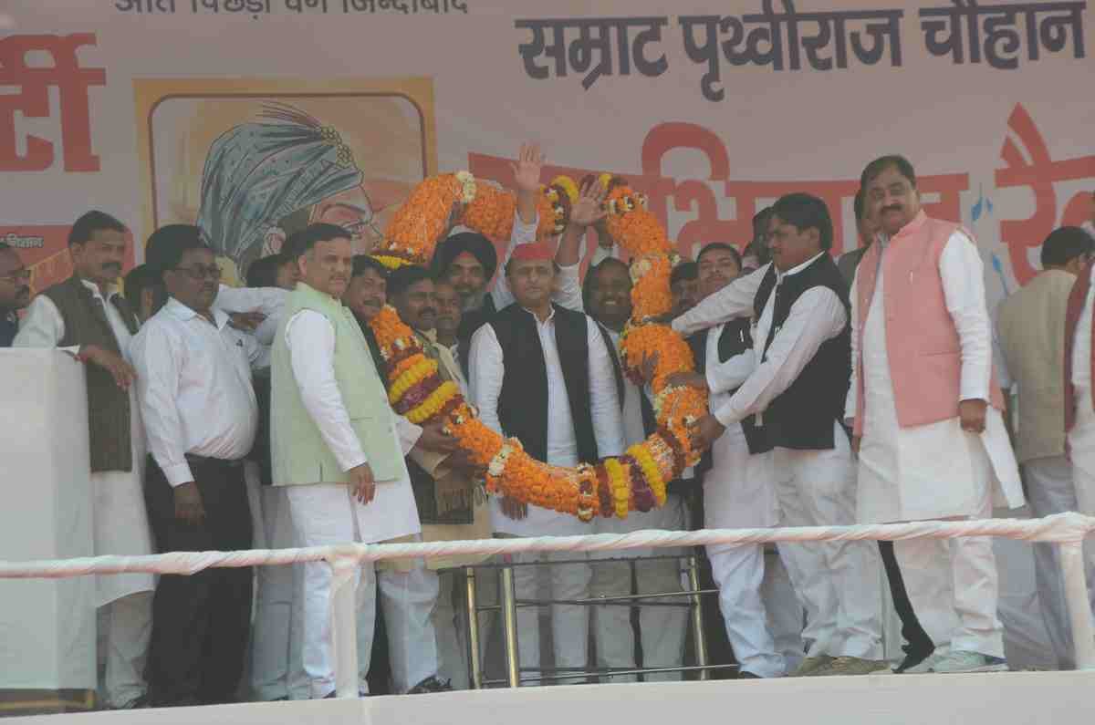 samajwadi party looking for new alliance in purvanchal