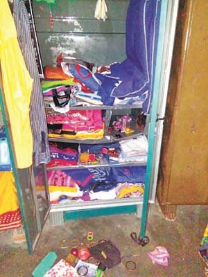 9 lakhs stolen from contractor's house in BeniGanj