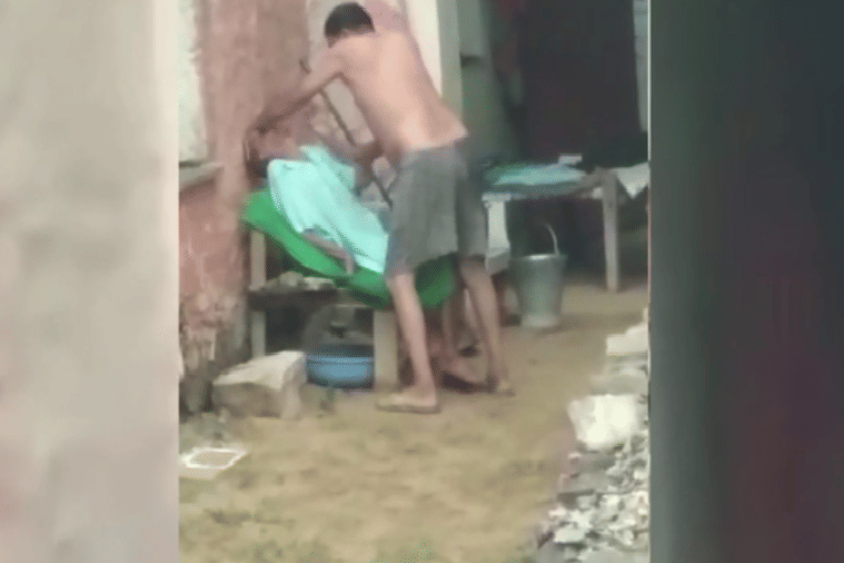 viral video in rajasthan-  police caught a man in case of beaten his mother