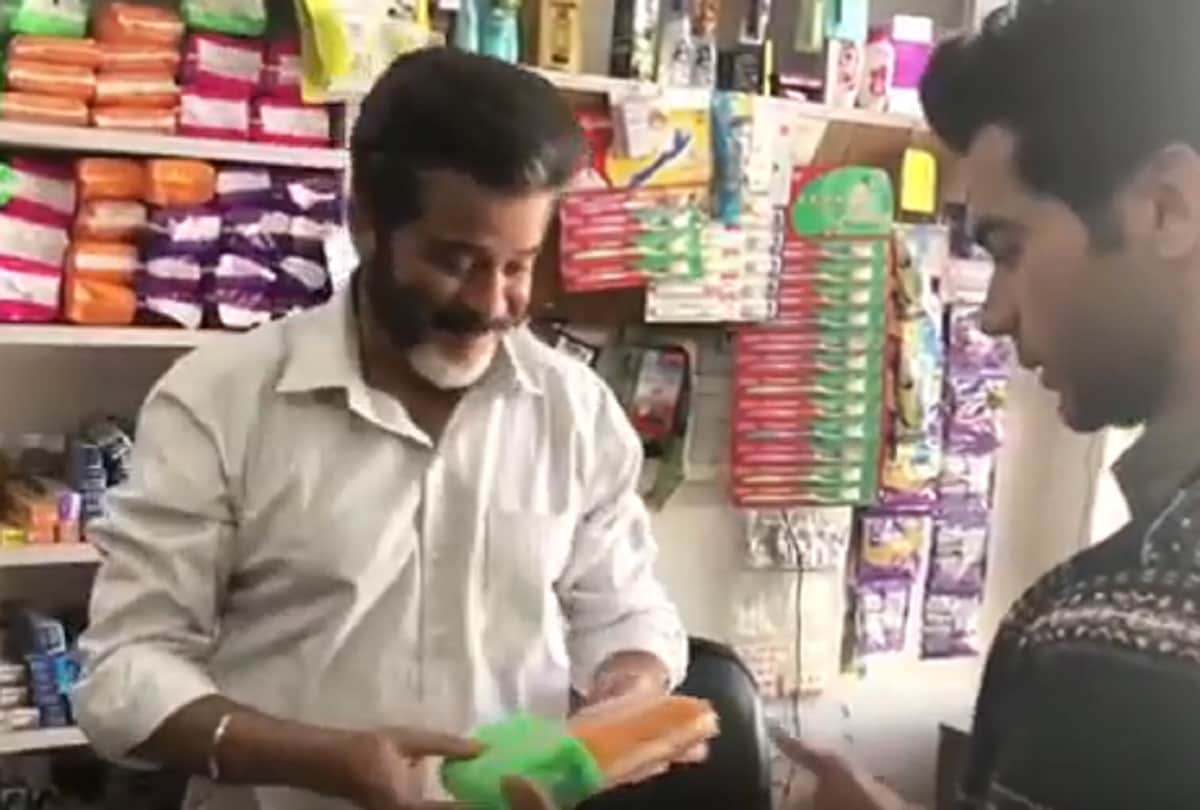 madhuri dixit accept the challenge of anil kapoor share photo with sanitary napkin