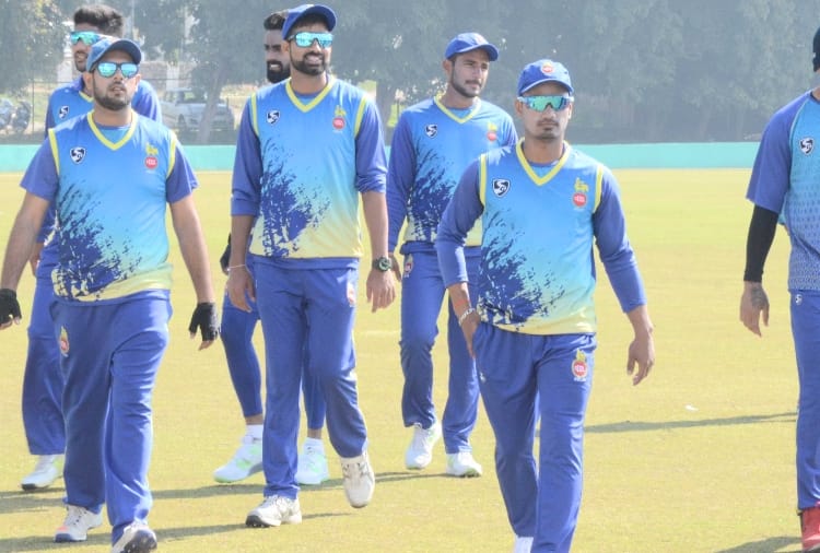 coach robin singh statement over gautam gambhir's fitness
