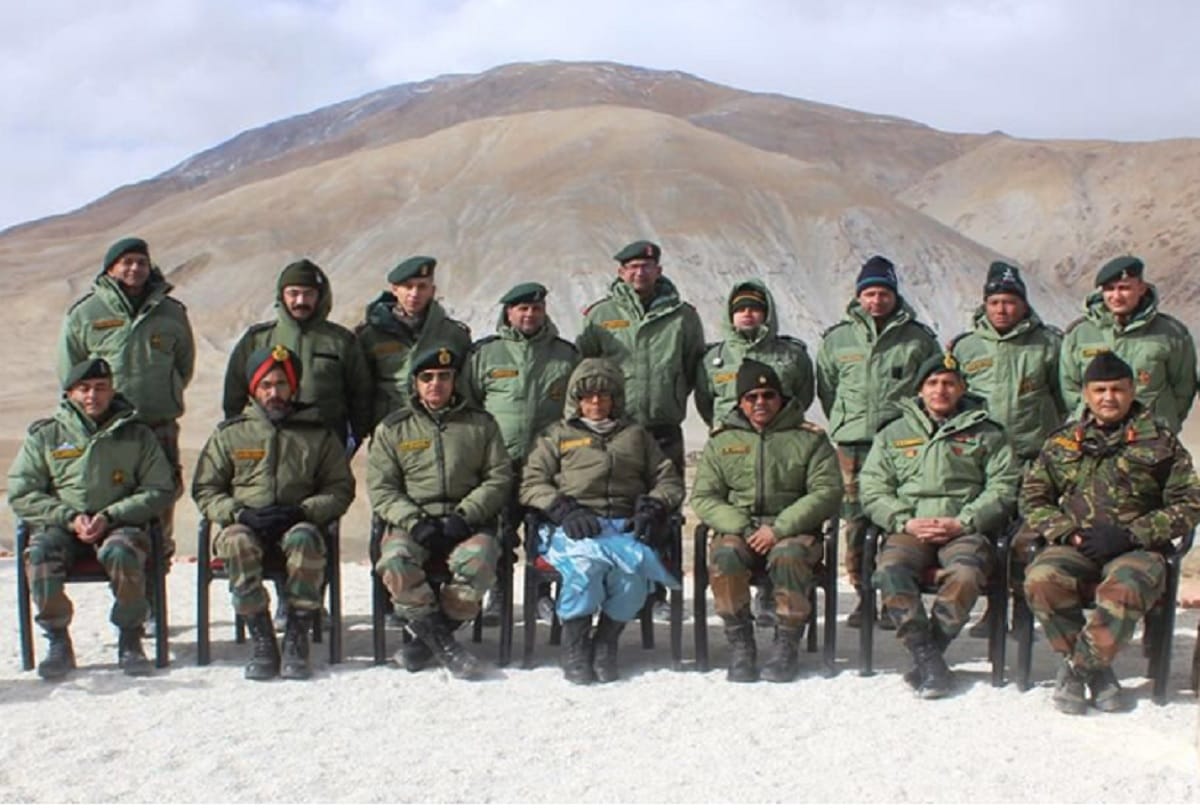 Defense Minister Nirmala Sitharaman visited LoC, meeting on 'China'