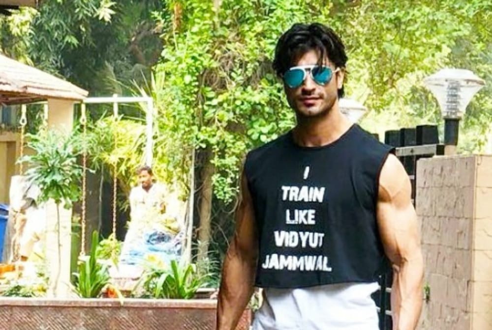 Vidyut jammwal starrer junglee teaser video out actor is seen paying tribute to a huge elephant