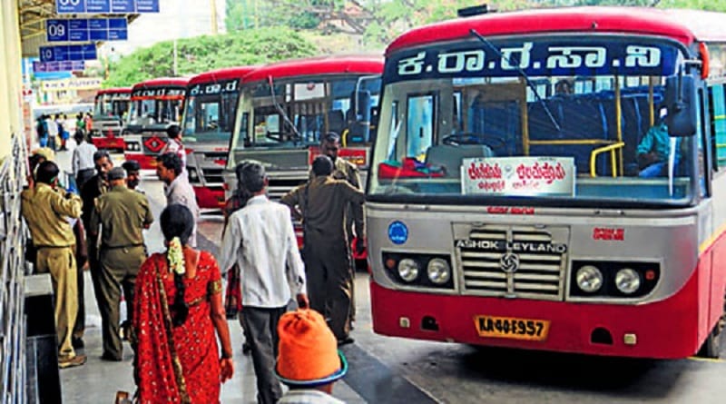 Male Cuaght under Bus at karnataka, dragged 70 km 
