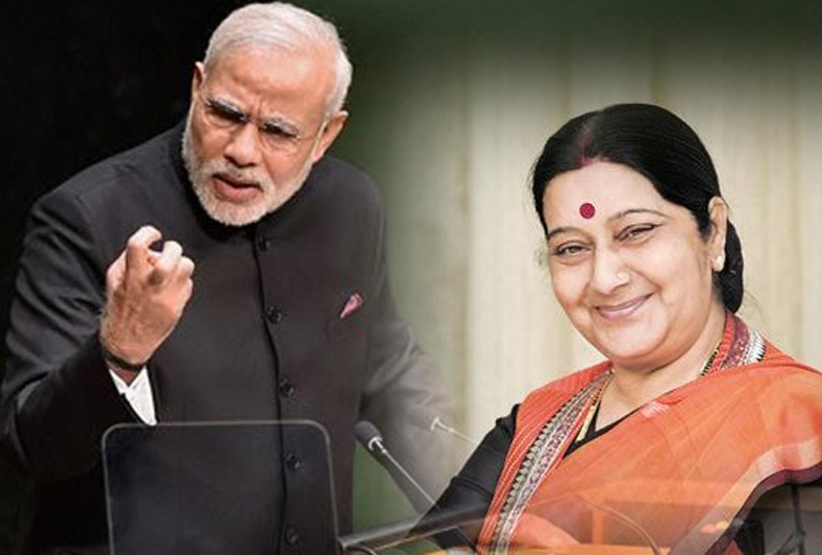 Giriraj Kishore said that PM pretend to speak Hindi abroad