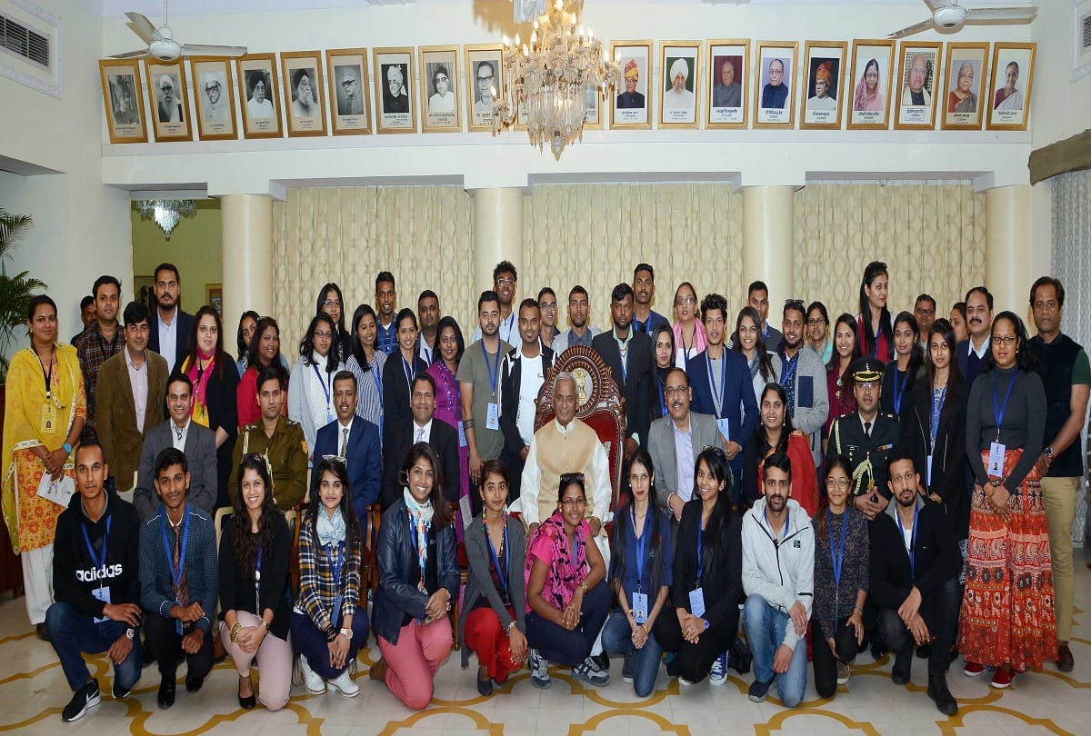 NRI students are come to Rajasthan in Bharat Ko Jano tour program