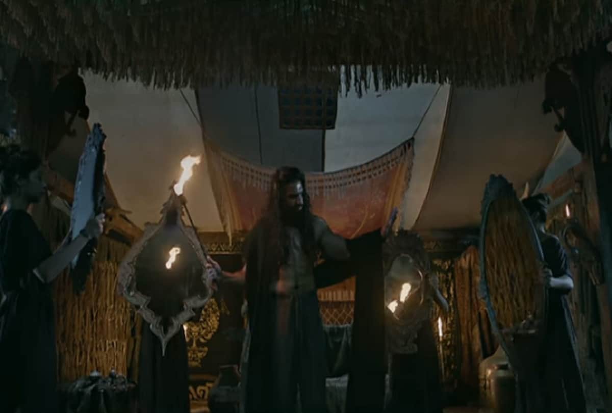According to rumours intimate scenes cuts between Ranveer Singh and Jim Sarbh in Padmaavat film 