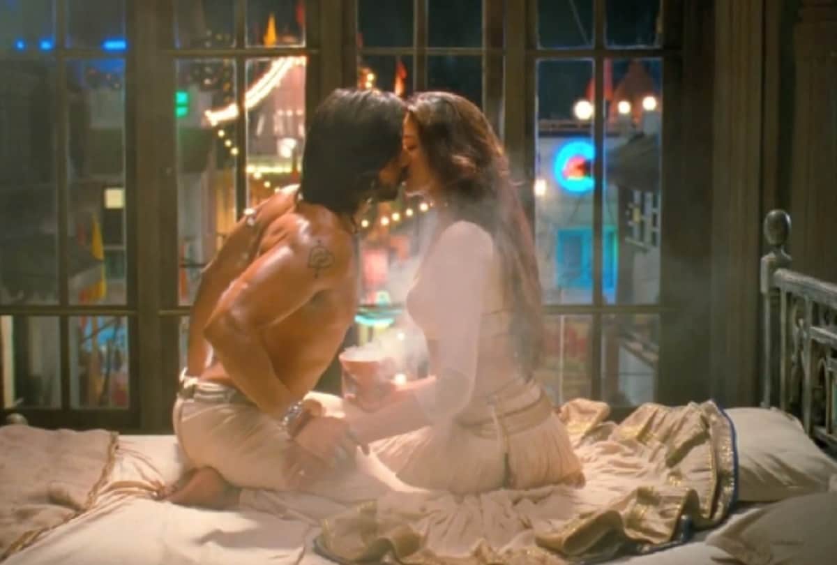 Take a look of Ranveer Singh 5 films where he gives intimate scenes