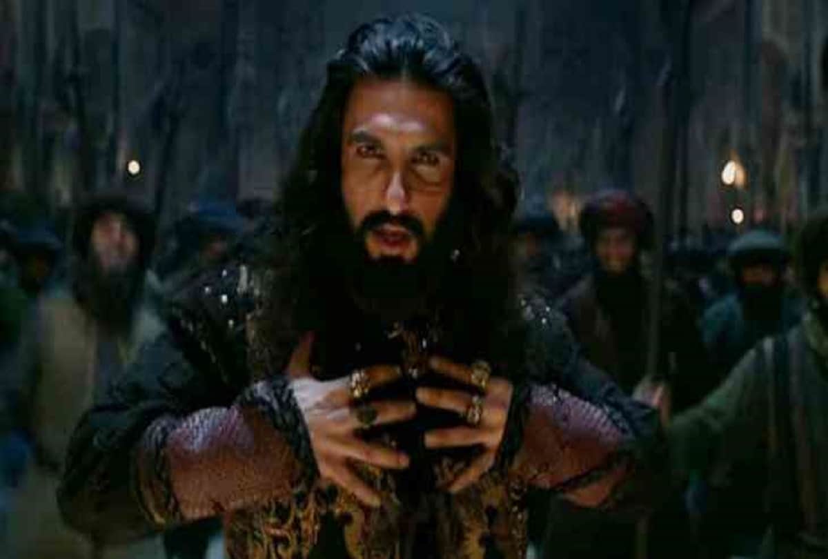 ranveer singh danced on sapna chaudhary song teri aakhya ka yo kajal
