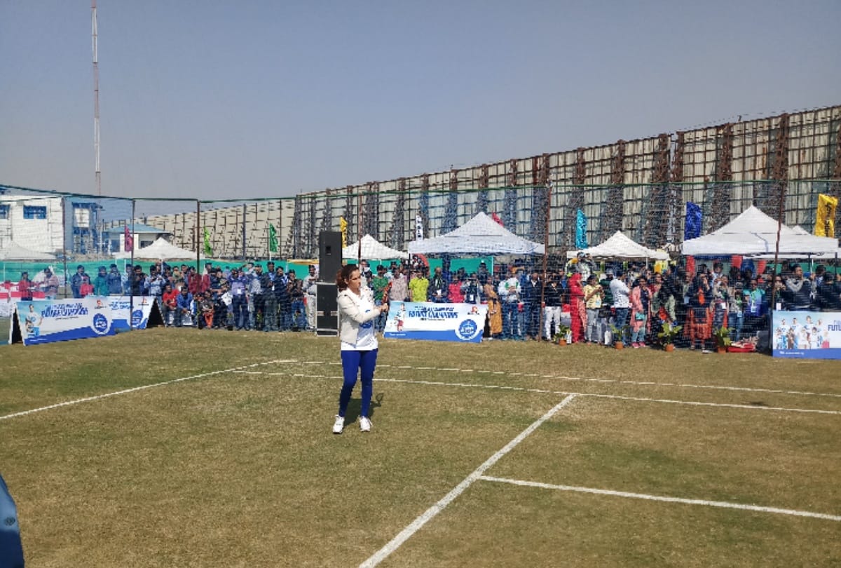 sania mirza reached greater noida and talked about tennis