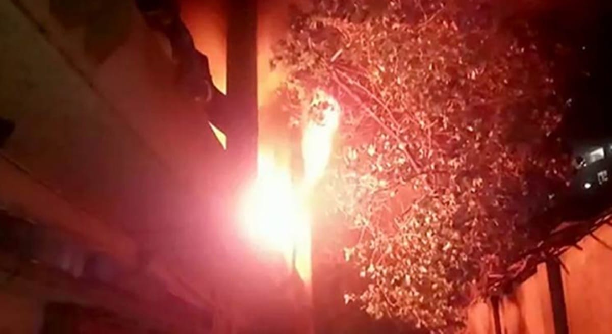 fire broke out at shanti industrial state in mulund but no causalities reported