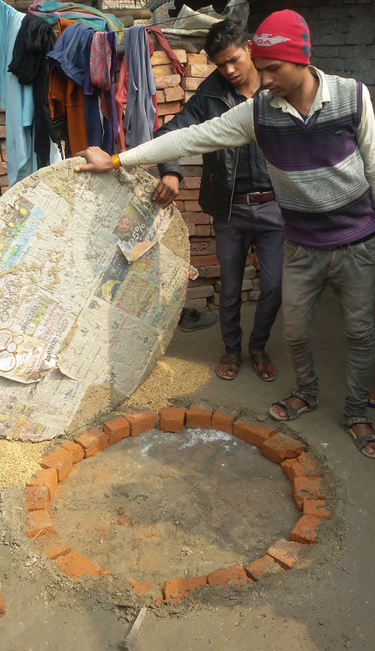Toilet tank, not paid money, paid money