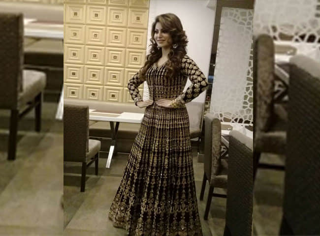 Bollywood hot actress new look