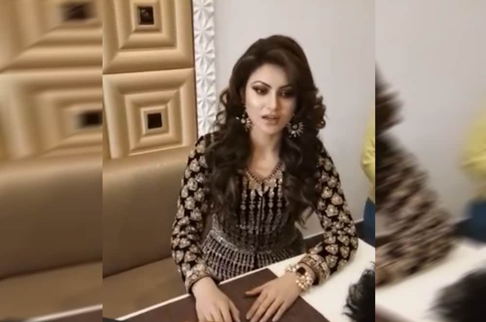 Bollywood hot actress new look