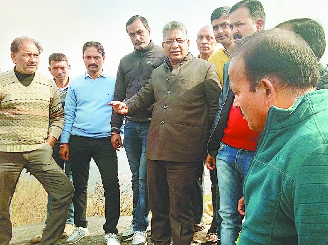 पेयजल स्टोरेज टैंक का विधायक और आईपीएच ने किया निरीक्षण 