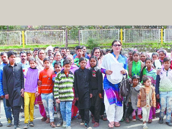 वाल्मीकि परिवारों ने मांगा मालिकाना हक
