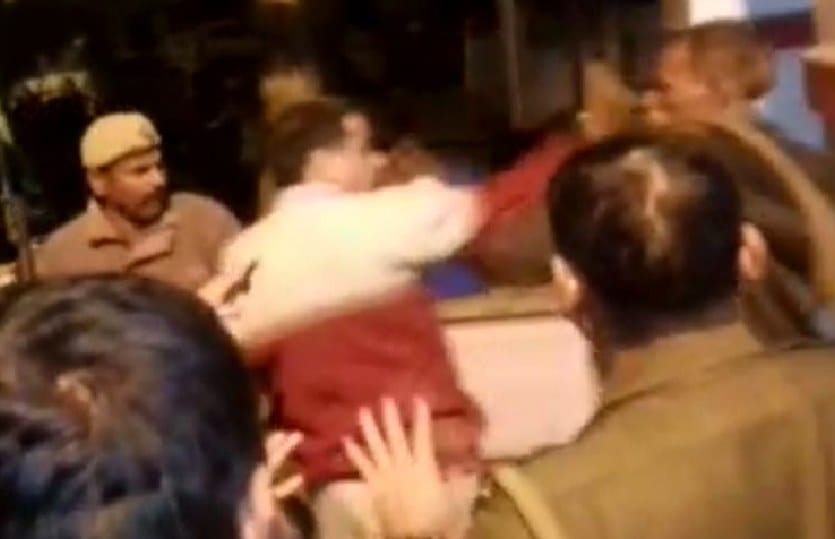  video of police and bjp leaders fight goes viral