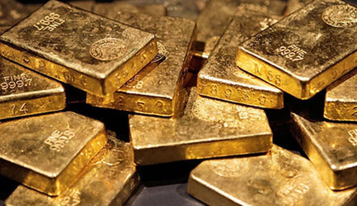 Directorate of Revenue Intelligence arrested 3 peoples for hiding gold under their seat