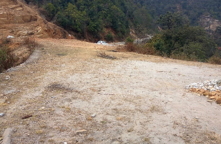 Helicopter to fly in such a helipad