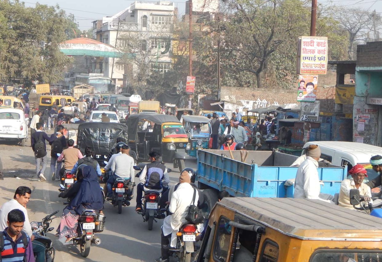 Hours in the line of jammed vehicles