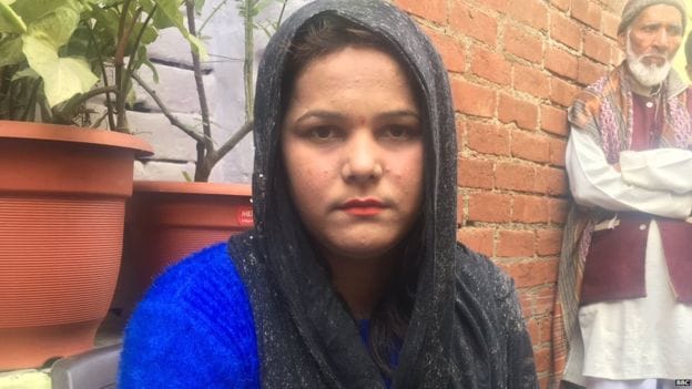 wife of rahat told about kasganj violence 